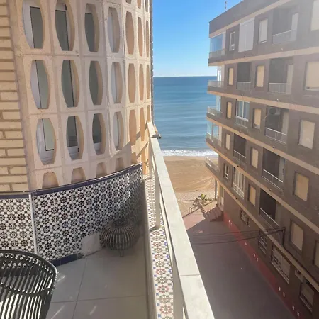 Nowoczesny Przy Plazy Terra La Matta Торевьиа